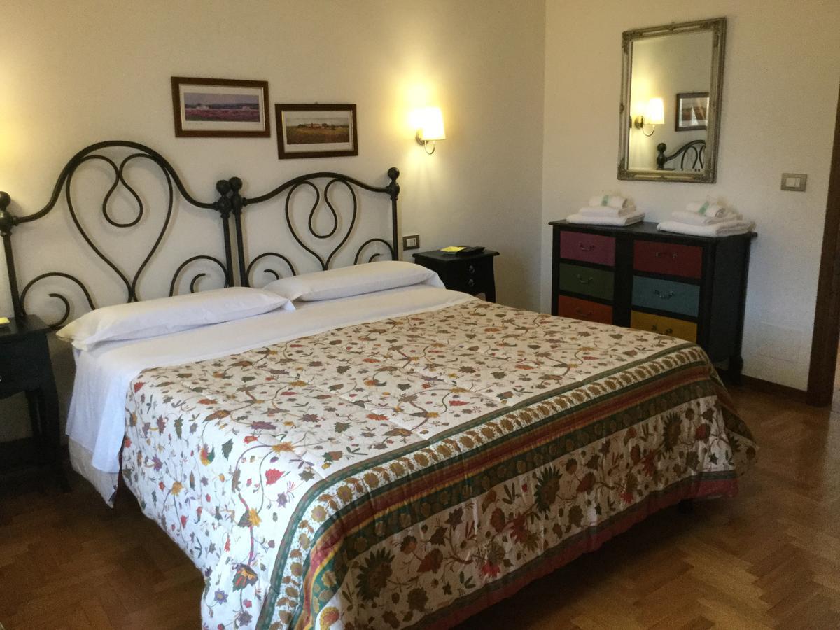 Agriturismo La Sede Di Carlo Saturnia Bagian luar foto
